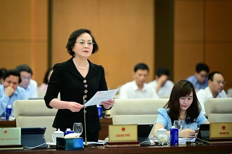 Xem xét dự thảo luật